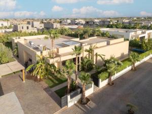 Villa Issa, grande piscine et jardin privatif