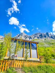 Arditis Cabin