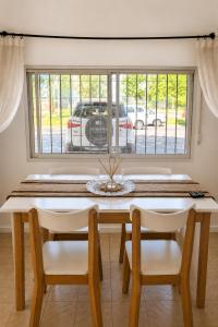 DEPARTAMENTO cerca de CABA hasta 4 personas Parking Gratis Patio ideal familias estadias cortas por Trabajo Recitales Salud y Capacitaciones