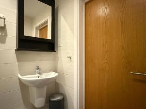 High Spec 3 Bed flat in Wembley Park 15 mins Central London