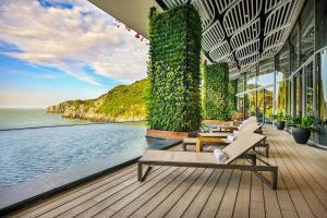 Flamingo Cát Bà Sea Residence , Sky Villa Premier Ocean View King Bed