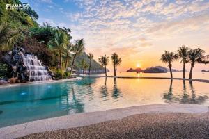 Flamingo Cát Bà Sea Residence , Sky Villa Premier Ocean View King Bed