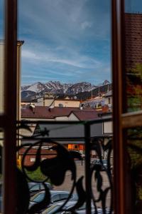 Wesoła Chatka Zakopane - Krupówki 37a -CENTRUM