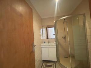Bel Appartement avec Terrasse Vue Golf & Ocean à Asilah !