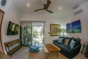 Kam Na Ha #202 - Elegant, newly listed, 2 Bedroom Retreat with Rooftop Oasis and Pool