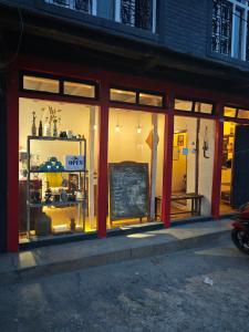 Gatlang Backpackers
