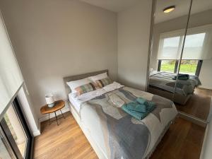 Eliza Sea View Apartment with Pool