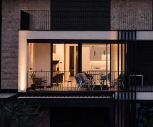SalvatoreHomes - Luxurious Dreamview Waterfront Apartment in Torri del Benaco with Pool - Casa Azura - a 5 Star Luxury Collection at Lake Garda