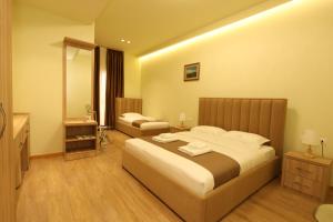 Rifat Peshkatari Hotel