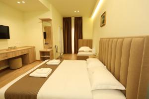 Rifat Peshkatari Hotel