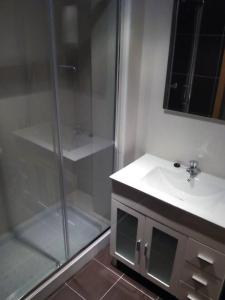 Apartamento Playa Catedrales con Piscina
