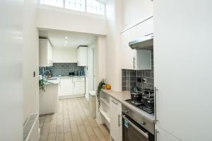 Beautiful Flat at Cornwall Gardens