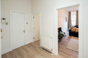 Beautiful Flat at Cornwall Gardens