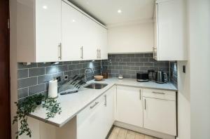 Beautiful Flat at Cornwall Gardens