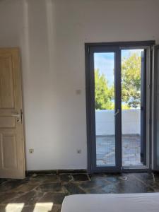The Nest Combo, Sea View, 8 to Psili Ammos