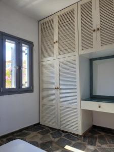 The Nest Combo, Sea View, 8 to Psili Ammos