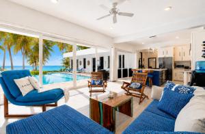 Casa Aura Maria Private CasitaBeachfront Villa