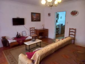 Casa da Avó Maria, Largo de Santo António, n 97395AL