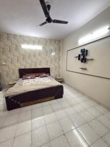 Cozy Homestay Near Metro Family & Couple Friendly