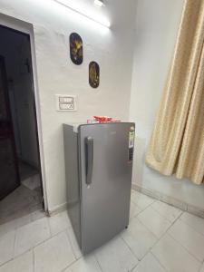 Cozy Homestay Near Metro Family & Couple Friendly