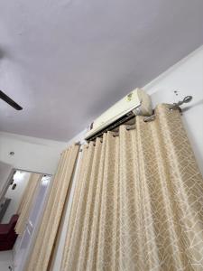 Cozy Homestay Near Metro Family & Couple Friendly