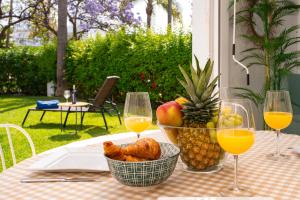 Luxury Golf Beach Villa in Guadalmina Baja Pool