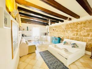 Catalan Art Room Studio Apartment img15