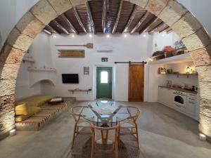 Flouras Kamariko - Authentic Rhodian Village House