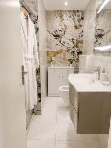 Luxury 3BR Apartment with Panoramic View, Terrace & 3 Bathrooms Cannes festival