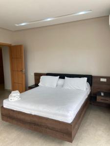 2BR apartment Al omam