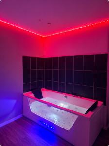 Suite Beige #2#- Vue & jacuzzi privé-self check-in
