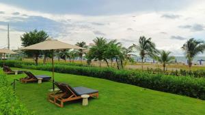 Oceanfront Residence at Exclusive Beach Club