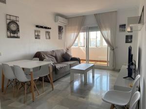 Espectacular Ático con TERRAZA privada, PISCINA y PARKING en Fuengirola