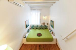 Spanish Steps Splendid Apartment