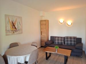 Apartments Donadic III, Caska