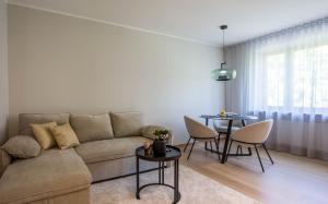 Uus Street Apartment, Modern Stay near City Centre with Free Parking