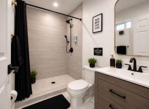 2BR Private Home - Free Parking Wifi & Utilities - Near Universal - Pets Allowed