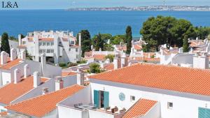 Duplex Penthouse L&A Prainha with sea view, 2 Terraces, plus balcony