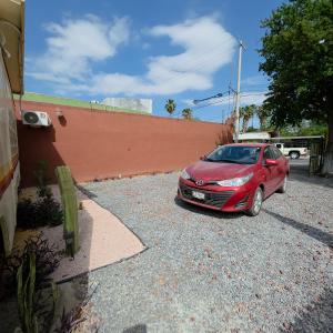Suite Caravana Ejecutiva con Jacuzzi Privado y Estacionamiento - Apodaca