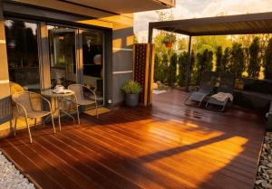 La Catedral - ZEN Garden Apartment with Private Sauna & Jacuzzi, Old Town Gdansk