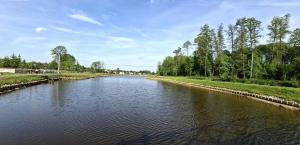 House By The Ponds Nad Stawami Łowisko 110, Hot Tub 1 Acre Garden Balia Ogrod 50ar