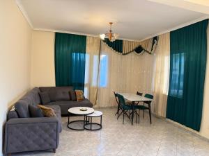 Vogli's House Apartments & Rooms
