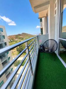 Apto 9 min a Playa El Rodadero-Parqueadero Incluido-AC-Wifi