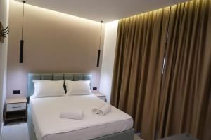 Summer Tale Rooms