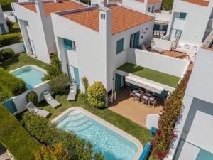 L&A Villa Prainha 3 Bedrooms Heated Pool 5 m walking to the beach