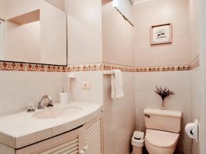 Miraflores Solo Room Shared Bath