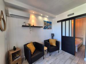 Rez de jardin climatisé, cosy, avec parking à Sanary - Les Amirantes