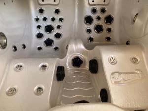 Appartement avec espace jacuzzi et terrasse