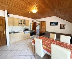Hullám Apartmanház