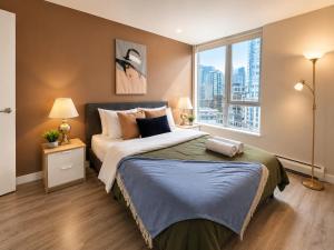 Classy Downtown Vancouver Apartment Near Rogers Arena